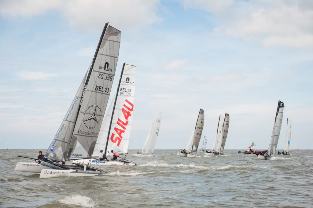 sailing-sea-water_h2-1024x681